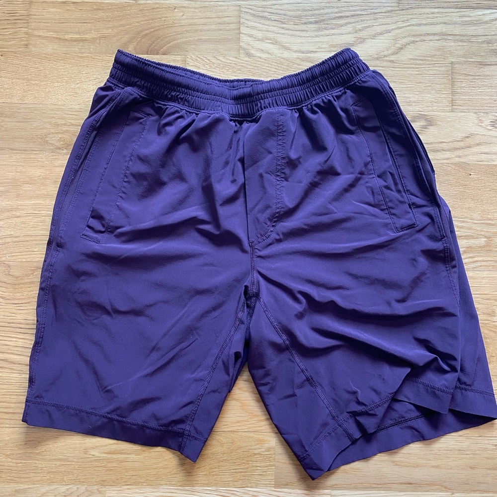 lululemon pace breaker short M Burgundy